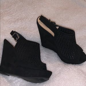 Chinese Laundry Wedge